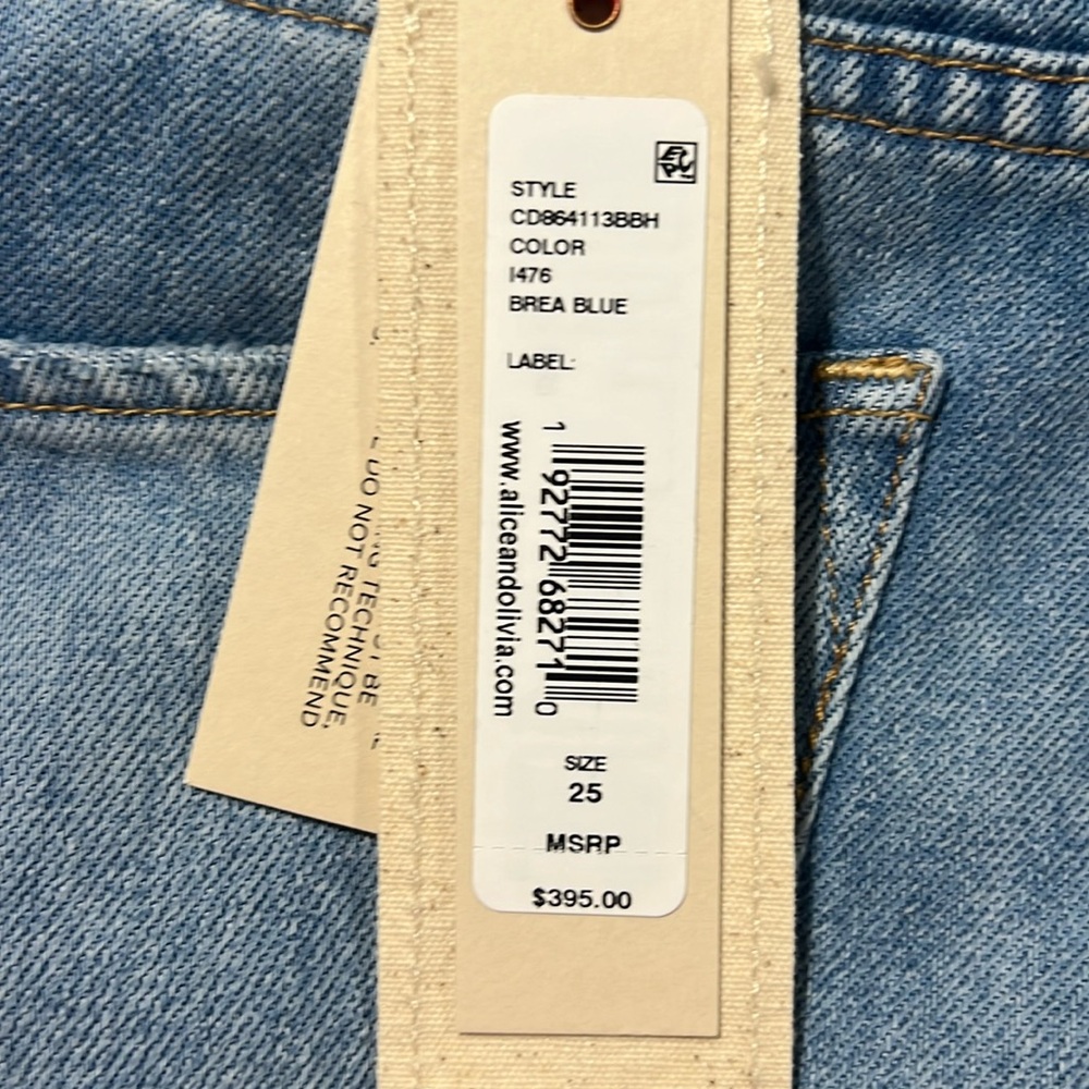 Alice & Olivia Cargo denim. Size 25 NEW with tags